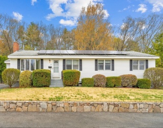 12 Helen Drive, Marlborough, Massachusetts, 4 Bedrooms Bedrooms, 8 Rooms Rooms,2 BathroomsBathrooms,Residential,For Sale,Helen Drive,73507663