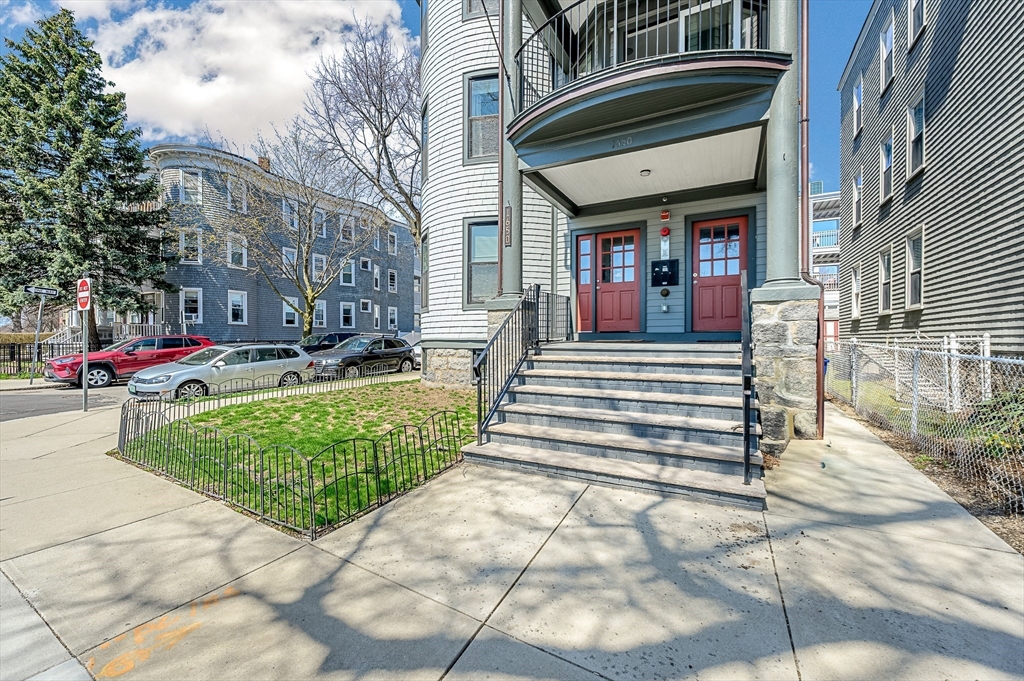 1650 Columbia Rd, Boston, Massachusetts, 5 Bedrooms Bedrooms, 7 Rooms Rooms,3 BathroomsBathrooms,Residential Lease,For Rent,Columbia Rd,73502531