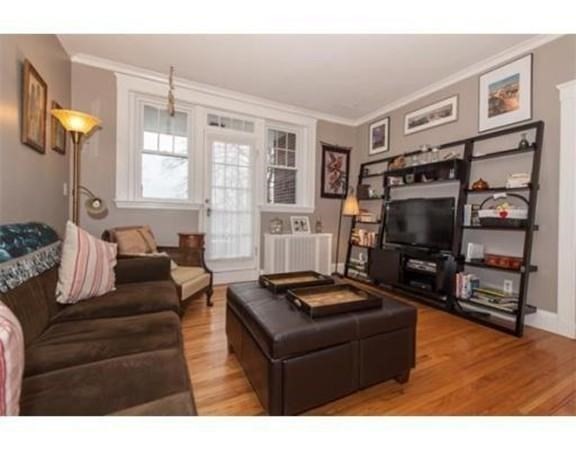 2035 Commonwealth Ave, Boston, Massachusetts, 1 Bedroom Bedrooms, 3 Rooms Rooms,1 BathroomBathrooms,Residential Lease,For Rent,Commonwealth Ave,73500727