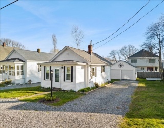 24 Harvard St, Fairhaven, Massachusetts, 2 Bedrooms Bedrooms, 3 Rooms Rooms,1 BathroomBathrooms,Residential,For Sale,Harvard St,73507678