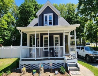 124 Beaver Street, Franklin, Massachusetts, 2 Bedrooms Bedrooms, 5 Rooms Rooms,1 BathroomBathrooms,Residential Lease,For Rent,Beaver Street,73507690