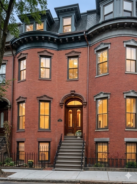 48 Dwight St, Boston, Massachusetts, 2 Bedrooms Bedrooms, 4 Rooms Rooms,1 BathroomBathrooms,Residential,For Sale,Dwight St,73507667