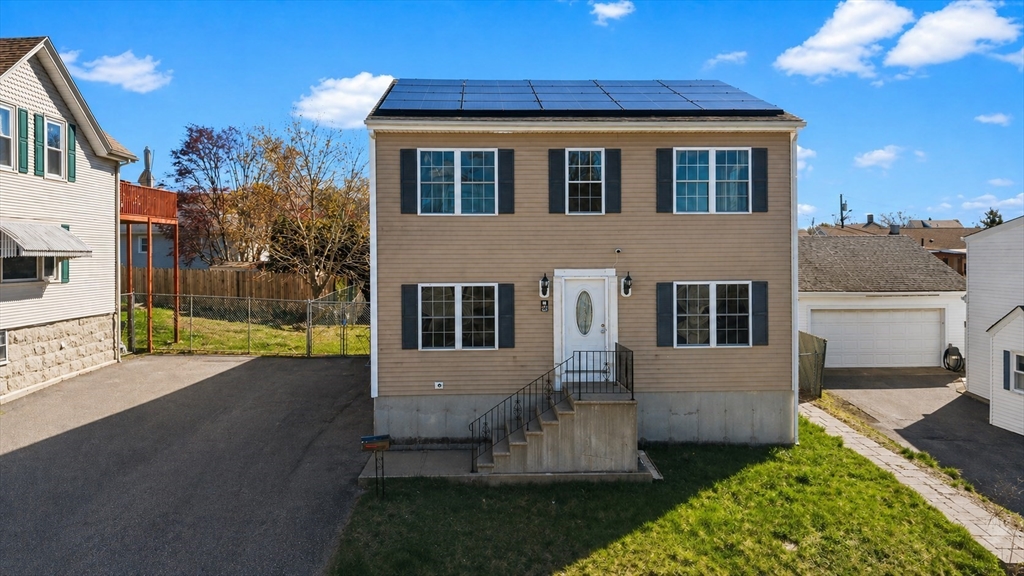563 Woodman St, Fall River, Massachusetts, 3 Bedrooms Bedrooms, 6 Rooms Rooms,1.5 BathroomsBathrooms,Residential,For Sale,Woodman St,73507764