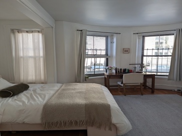 47 East Concord, Boston, Massachusetts, 3 Bedrooms Bedrooms, 5 Rooms Rooms,2 BathroomsBathrooms,Residential Lease,For Rent,East Concord,73507785