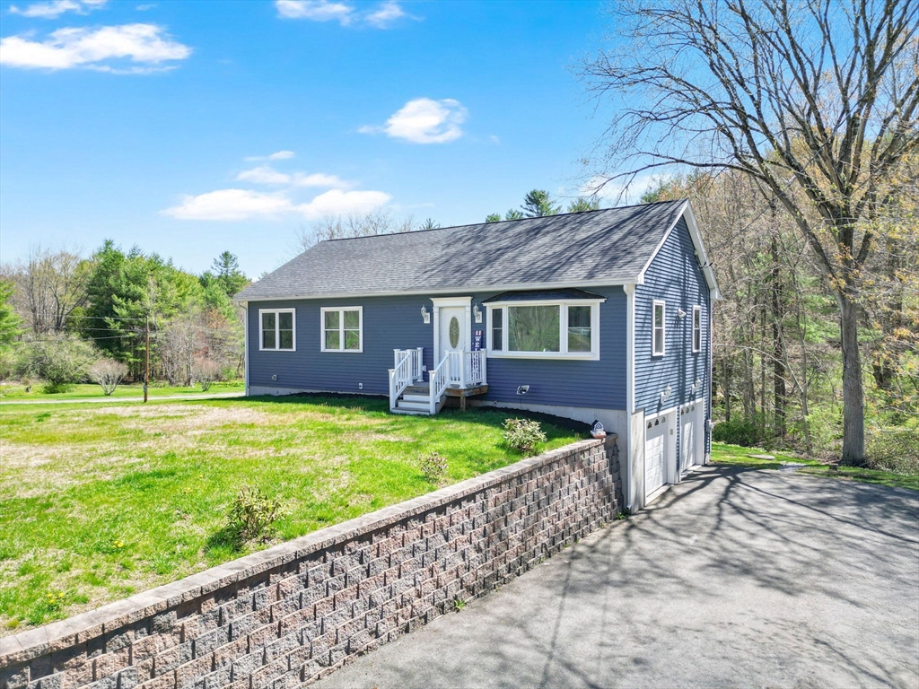 249 Ware St, Palmer, Massachusetts, 3 Bedrooms Bedrooms, 5 Rooms Rooms,2 BathroomsBathrooms,Residential,For Sale,Ware St,73502532