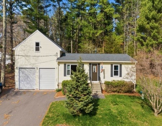 47 Center St, Westport, Massachusetts, 2 Bedrooms Bedrooms, 4 Rooms Rooms,1 BathroomBathrooms,Residential,For Sale,Center St,73507793