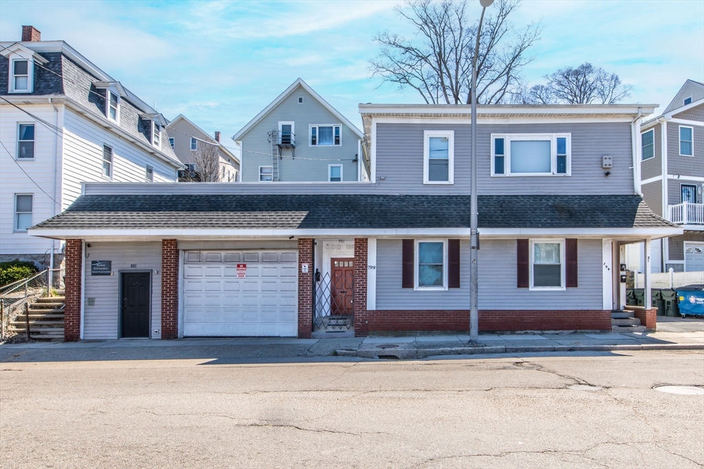 801 N Main St, Fall River, Massachusetts, 12 Bedrooms Bedrooms, 22 Rooms Rooms,9 BathroomsBathrooms,Residential Income,For Sale,N Main St,73507804