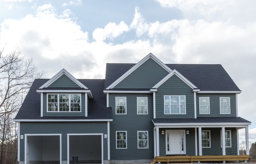 10 Haystack Circle, Pelham, New Hampshire, 4 Bedrooms Bedrooms, 8 Rooms Rooms,3 BathroomsBathrooms,Residential,For Sale,Haystack Circle,73507834