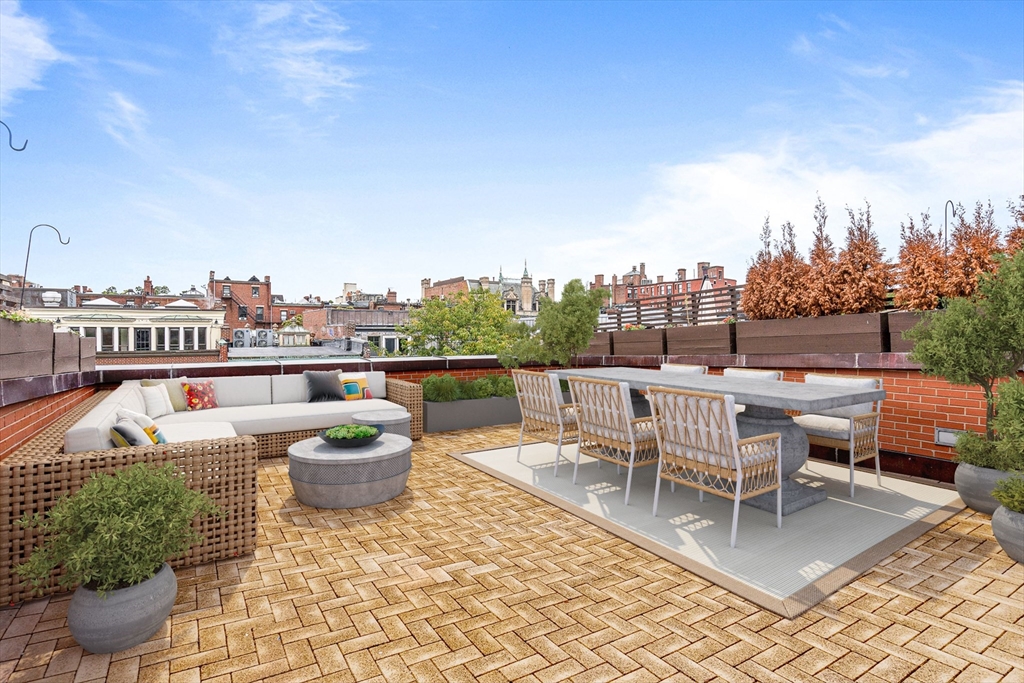 330 Newbury Street, Boston, Massachusetts, 2 Bedrooms Bedrooms, 6 Rooms Rooms,2 BathroomsBathrooms,Residential Lease,For Rent,Newbury Street,73507835