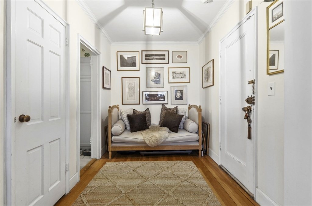 37 Beacon Street, Boston, Massachusetts, 2 Bedrooms Bedrooms, 4 Rooms Rooms,1 BathroomBathrooms,Residential,For Sale,Beacon Street,73507846