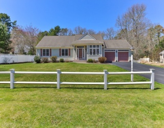 14 Sheffield Pl, Mashpee, Massachusetts, 3 Bedrooms Bedrooms, 5 Rooms Rooms,2 BathroomsBathrooms,Residential,For Sale,Sheffield Pl,73505437
