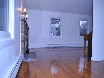 21 Goldsmith Ave, Beverly, Massachusetts, 4 Bedrooms Bedrooms, 7 Rooms Rooms,1.5 BathroomsBathrooms,Residential,For Sale,Goldsmith Ave,73507790