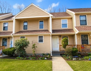 144 Morningside St, Leominster, Massachusetts, 2 Bedrooms Bedrooms, 5 Rooms Rooms,1.5 BathroomsBathrooms,Residential,For Sale,Morningside St,73507878