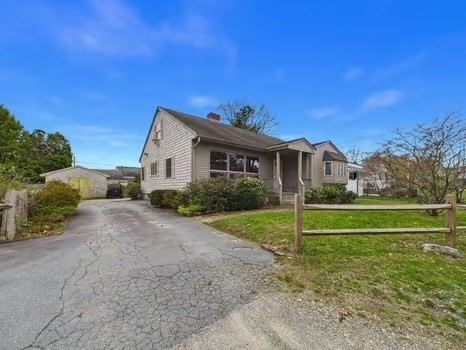 264 Appleton Street, New Bedford, Massachusetts, 4 Bedrooms Bedrooms, 7 Rooms Rooms,1.5 BathroomsBathrooms,Residential,For Sale,Appleton Street,73507884