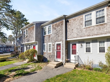 300 Falmouth Rd, Mashpee, Massachusetts, 2 Bedrooms Bedrooms, 5 Rooms Rooms,2 BathroomsBathrooms,Residential,For Sale,Falmouth Rd,73507681