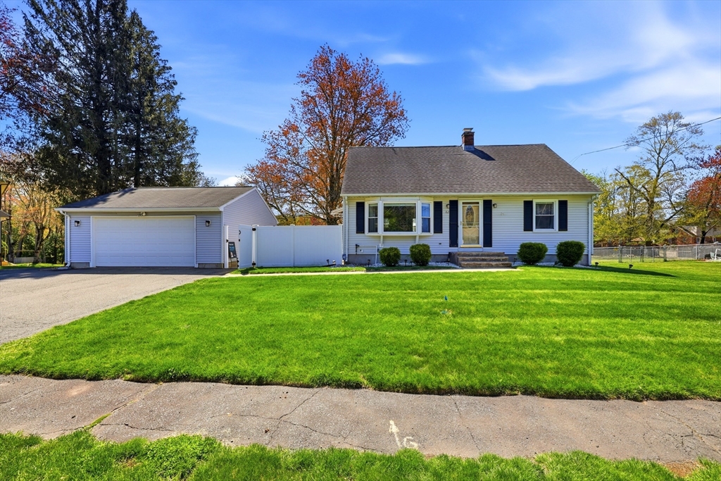 82 Pleasant Dr, Agawam, Massachusetts, 5 Bedrooms Bedrooms, 7 Rooms Rooms,2 BathroomsBathrooms,Residential,For Sale,Pleasant Dr,73507887