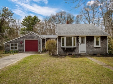61 Old Phinneys Ln, Barnstable, Massachusetts, 2 Bedrooms Bedrooms, 5 Rooms Rooms,1.5 BathroomsBathrooms,Residential,For Sale,Old Phinneys Ln,73507888