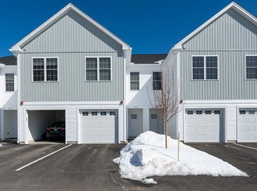 13 Suffolk Drive, Concord, New Hampshire, 3 Bedrooms Bedrooms, 5 Rooms Rooms,2.5 BathroomsBathrooms,Residential,For Sale,Suffolk Drive,73486363