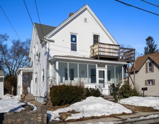 27 Dresser St, Webster, Massachusetts, 2 Bedrooms Bedrooms, 8 Rooms Rooms,2 BathroomsBathrooms,Residential Income,For Sale,Dresser St,73484573