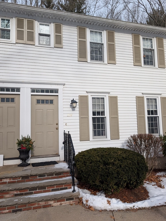 251 Wellman Ave, Chelmsford, Massachusetts, 2 Bedrooms Bedrooms, 6 Rooms Rooms,1.5 BathroomsBathrooms,Residential,For Sale,Wellman Ave,73452778