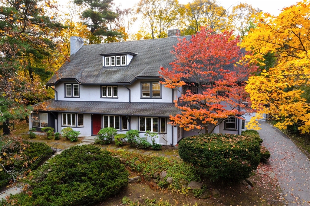 282 Buckminster Rd, Brookline, Massachusetts, 6 Bedrooms Bedrooms, 10 Rooms Rooms,4.5 BathroomsBathrooms,Residential,For Sale,Buckminster Rd,73479679