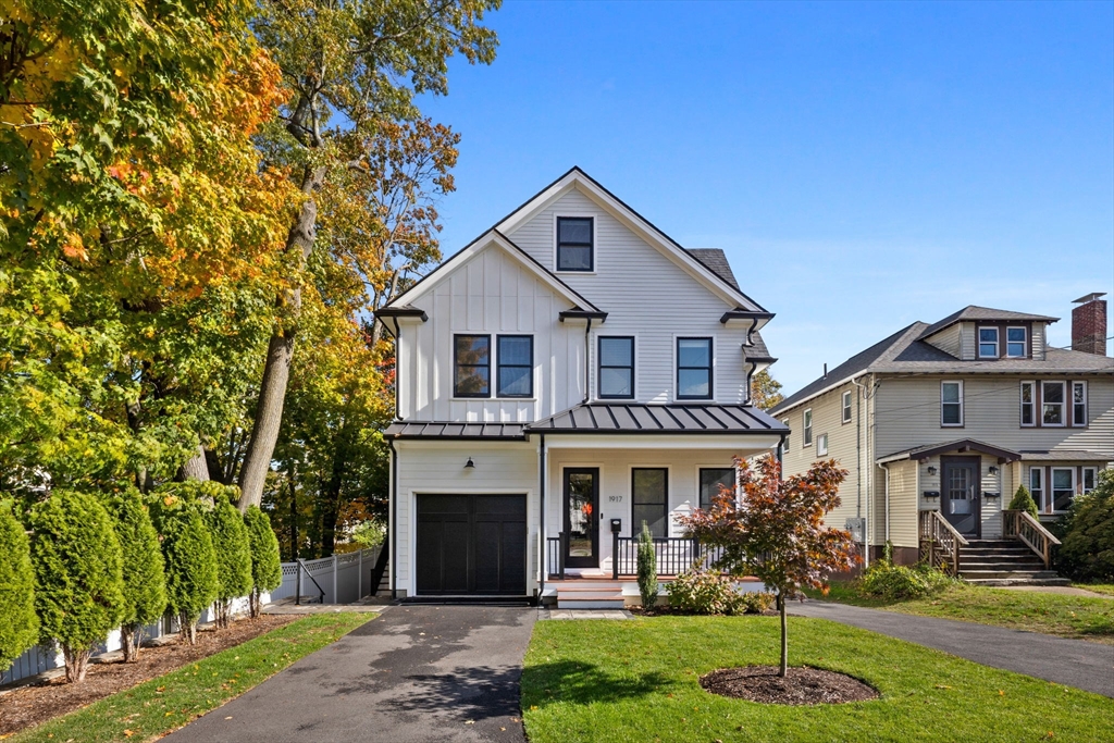 1917 Commonwealth Ave, Newton, Massachusetts, 4 Bedrooms Bedrooms, 9 Rooms Rooms,4.5 BathroomsBathrooms,Residential,For Sale,Commonwealth Ave,73473328