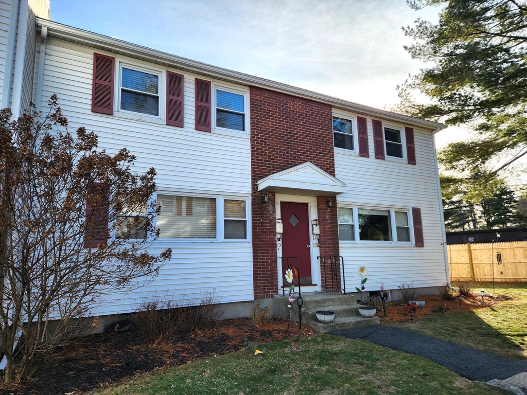 575 Union Avenue, Framingham, Massachusetts, 2 Bedrooms Bedrooms, 4 Rooms Rooms,1 BathroomBathrooms,Residential,For Sale,Union Avenue,73463395