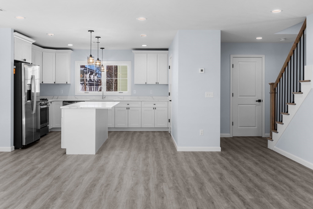 206 Durfee St., Fall River, Massachusetts, 3 Bedrooms Bedrooms, 10 Rooms Rooms,2.5 BathroomsBathrooms,Residential,For Sale,Durfee St.,73507892
