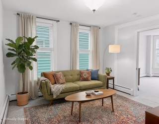 479 Sumner Street, Boston, Massachusetts, 2 Bedrooms Bedrooms, 4 Rooms Rooms,1 BathroomBathrooms,Residential Lease,For Rent,Sumner Street,73507902