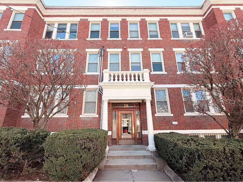 28 Ransom Rd, Boston, Massachusetts, 2 Bedrooms Bedrooms, 4 Rooms Rooms,1 BathroomBathrooms,Residential,For Sale,Ransom Rd,73507911