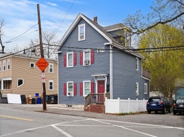 969 Canterbury St, Boston, Massachusetts, 5 Bedrooms Bedrooms, 9 Rooms Rooms,2 BathroomsBathrooms,Residential Income,For Sale,Canterbury St,73507910
