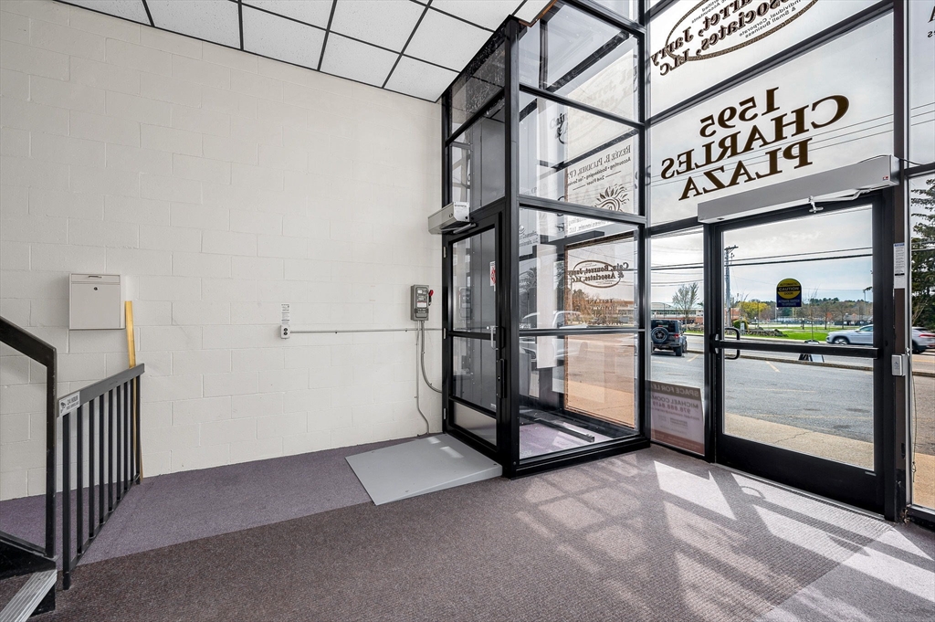 1595 Lakeview, Dracut, Massachusetts, ,Commercial Lease,For Rent,Lakeview,73507937