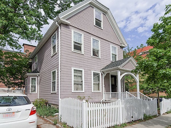 8 Westerly Street, Boston, Massachusetts, 2 Bedrooms Bedrooms, 4 Rooms Rooms,1 BathroomBathrooms,Residential Lease,For Rent,Westerly Street,73507976