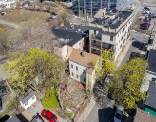 39 Hunting Street, Cambridge, Massachusetts, 4 Bedrooms Bedrooms, 4 Rooms Rooms,3 BathroomsBathrooms,Residential Income,For Sale,Hunting Street,73507982