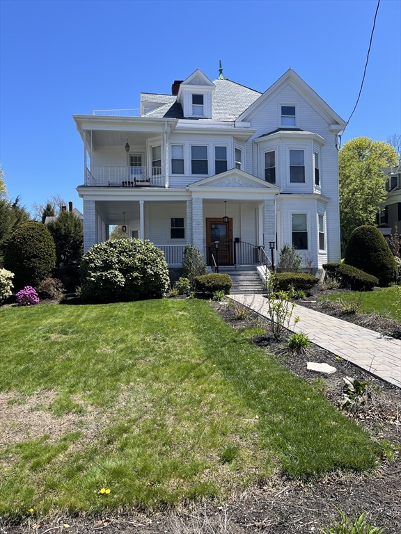 87 Forest Street, Medford, Massachusetts, 3 Bedrooms Bedrooms, 7 Rooms Rooms,1 BathroomBathrooms,Residential Lease,For Rent,Forest Street,73507983