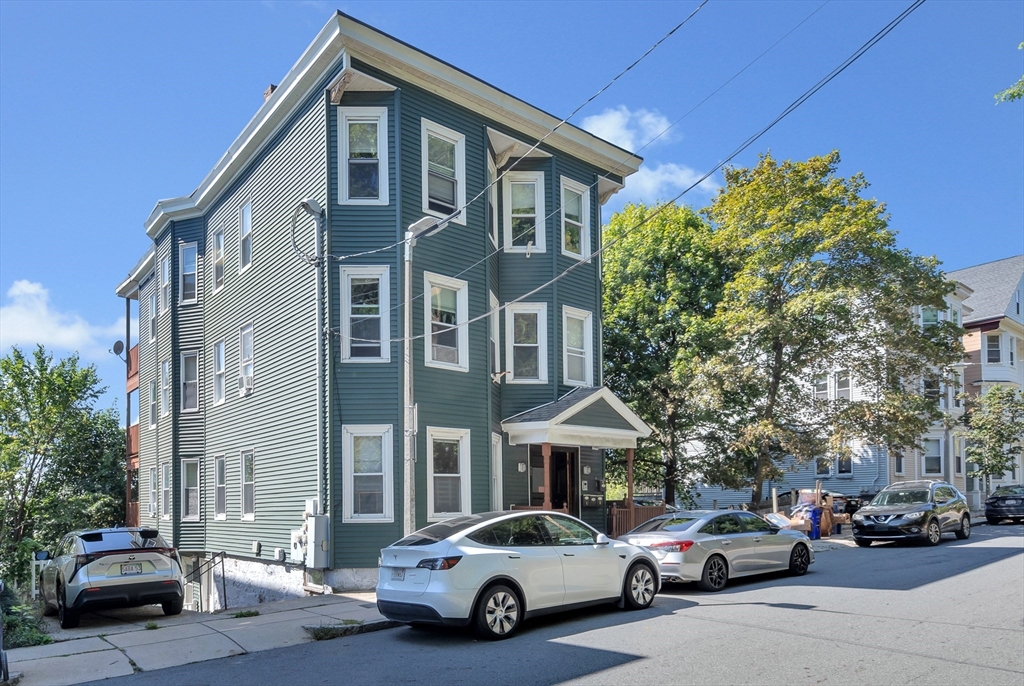 22 Fisher Avenue, Boston, Massachusetts, 4 Bedrooms Bedrooms, 6 Rooms Rooms,1 BathroomBathrooms,Residential Lease,For Rent,Fisher Avenue,73507997