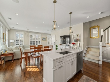 884 Adams St, Boston, Massachusetts, 4 Bedrooms Bedrooms, 6 Rooms Rooms,3 BathroomsBathrooms,Residential,For Sale,Adams St,73507974