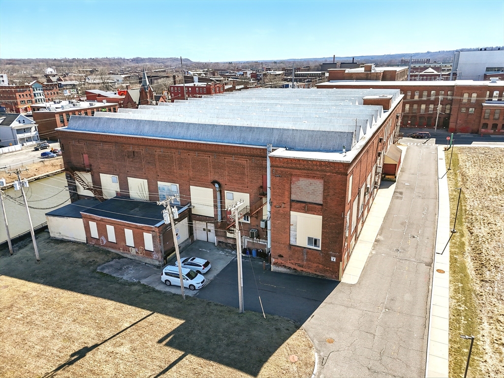 1 Bigelow St, Holyoke, Massachusetts, ,Commercial Sale,For Sale,Bigelow St,73508018