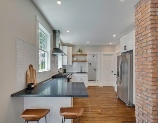 68 Flint St, Somerville, Massachusetts, 5 Bedrooms Bedrooms, 13 Rooms Rooms,3 BathroomsBathrooms,Residential Income,For Sale,Flint St,73508016