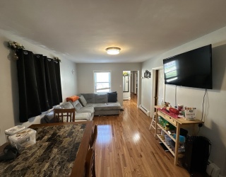 154 Vine St, Everett, Massachusetts, 3 Bedrooms Bedrooms, 5 Rooms Rooms,1 BathroomBathrooms,Residential Lease,For Rent,Vine St,73508021