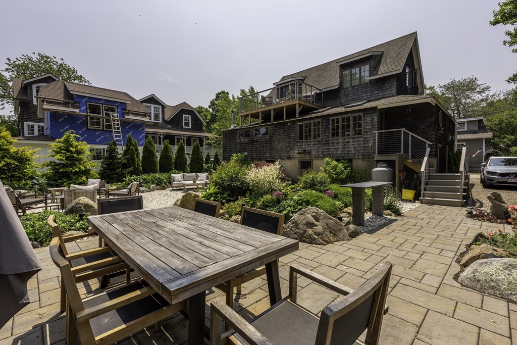 19 Old Garden Rd, Rockport, Massachusetts, 3 Bedrooms Bedrooms, 9 Rooms Rooms,2 BathroomsBathrooms,Residential,For Sale,Old Garden Rd,73508055