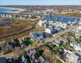 64 Central St, Marshfield, Massachusetts, 4 Bedrooms Bedrooms, 6 Rooms Rooms,1 BathroomBathrooms,Residential,For Sale,Central St,73508072