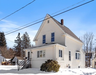 14 Columbus Ave, Templeton, Massachusetts, 3 Bedrooms Bedrooms, 6 Rooms Rooms,2.5 BathroomsBathrooms,Residential,For Sale,Columbus Ave,73482267
