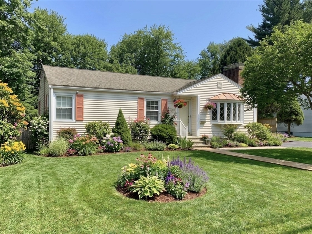 31 Francis Ave, Shrewsbury, Massachusetts, 4 Bedrooms Bedrooms, 7 Rooms Rooms,1 BathroomBathrooms,Residential,For Sale,Francis Ave,73493764