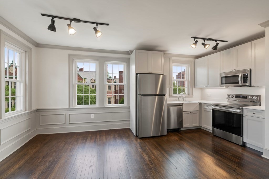 9 Dana St, Cambridge, Massachusetts, 2 Bedrooms Bedrooms, 3 Rooms Rooms,1 BathroomBathrooms,Residential Lease,For Rent,Dana St,73505330