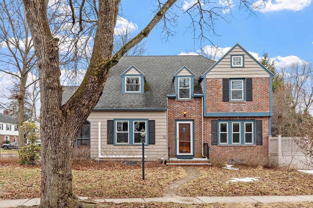 70 Ardsmoor Rd, Melrose, Massachusetts, 4 Bedrooms Bedrooms, 7 Rooms Rooms,1.5 BathroomsBathrooms,Residential,For Sale,Ardsmoor Rd,73488047