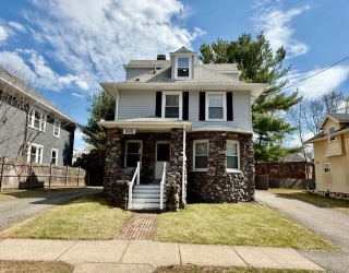 102 Floral Street, Newton, Massachusetts, 2 Bedrooms Bedrooms, 5 Rooms Rooms,1 BathroomBathrooms,Residential Lease,For Rent,Floral Street,73508108