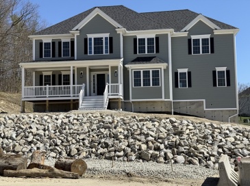 2 Clover Glen Circle, Shrewsbury, Massachusetts, 5 Bedrooms Bedrooms, 12 Rooms Rooms,3 BathroomsBathrooms,Residential,For Sale,Clover Glen Circle,73508111