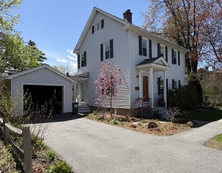 17 Fairview Ave, Northampton, Massachusetts, 3 Bedrooms Bedrooms, 7 Rooms Rooms,1.5 BathroomsBathrooms,Residential,For Sale,Fairview Ave,73508261