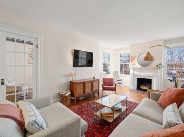 43 Linnaean Street, Cambridge, Massachusetts, 1 Bedroom Bedrooms, 5 Rooms Rooms,1 BathroomBathrooms,Residential,For Sale,Linnaean Street,73508257